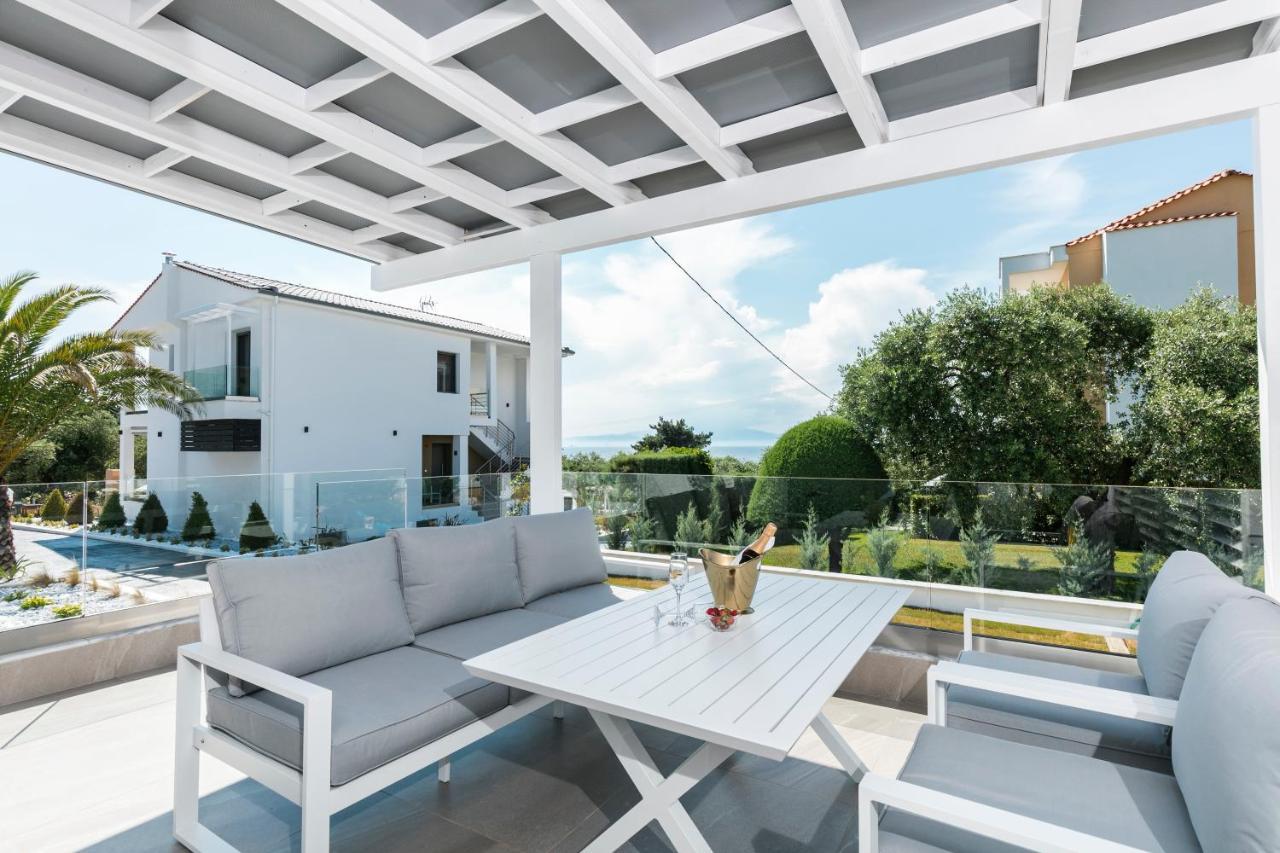 Pachis Escape Suites Bagian luar foto