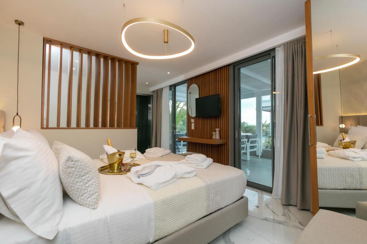 Pachis Escape Suites Bagian luar foto