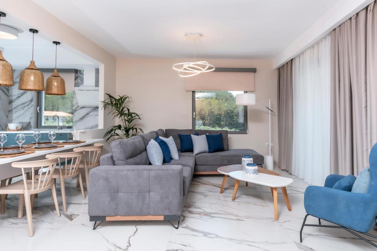 Pachis Escape Suites Bagian luar foto