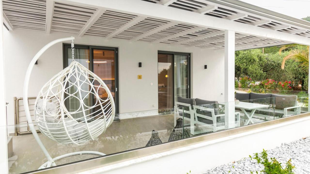 Pachis Escape Suites Bagian luar foto