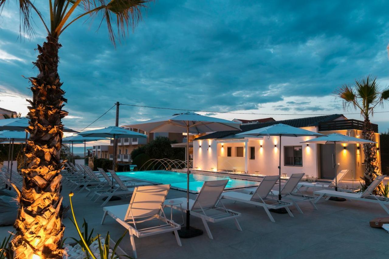 Pachis Escape Suites Bagian luar foto