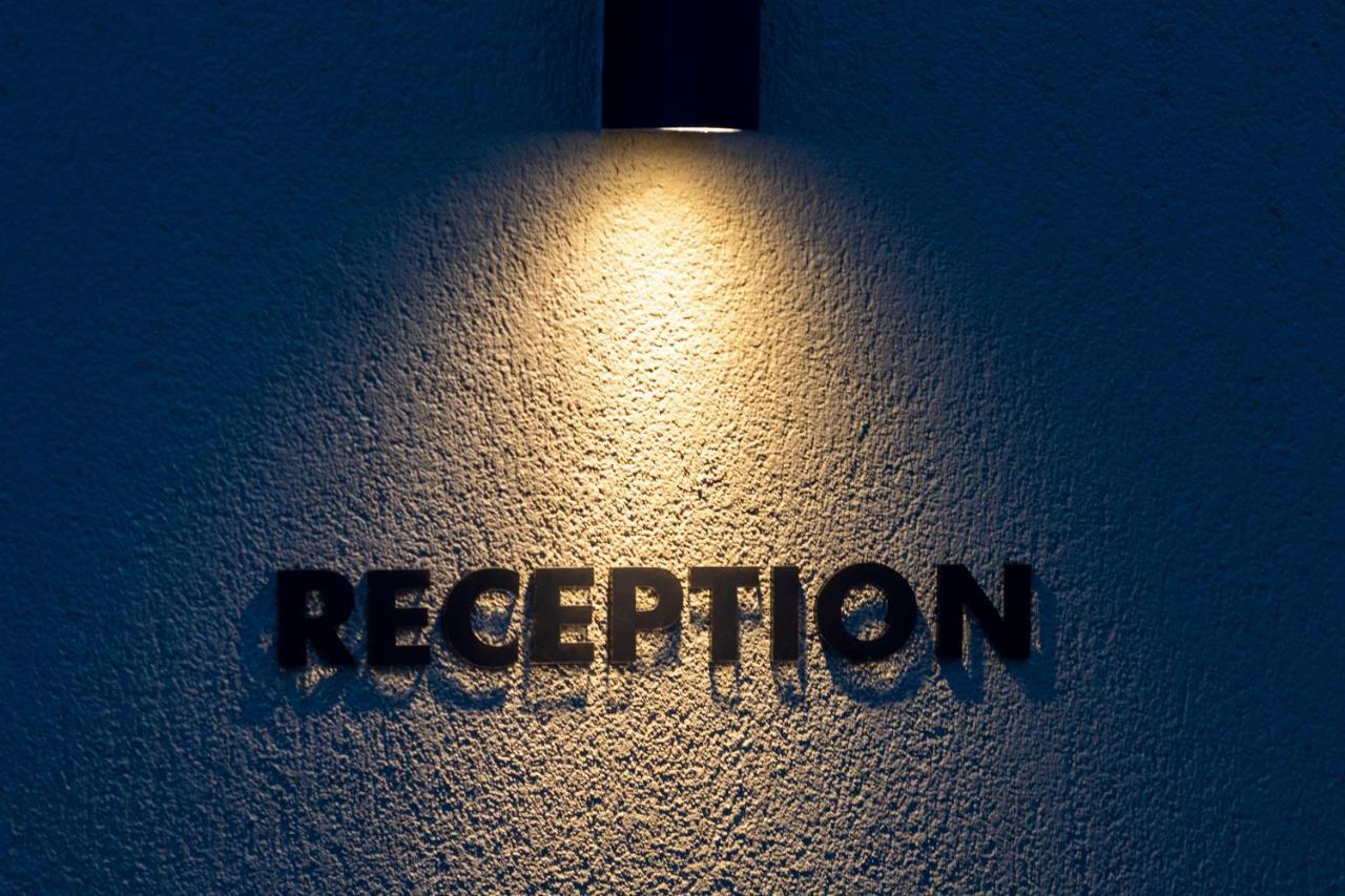 Pachis Escape Suites Bagian luar foto