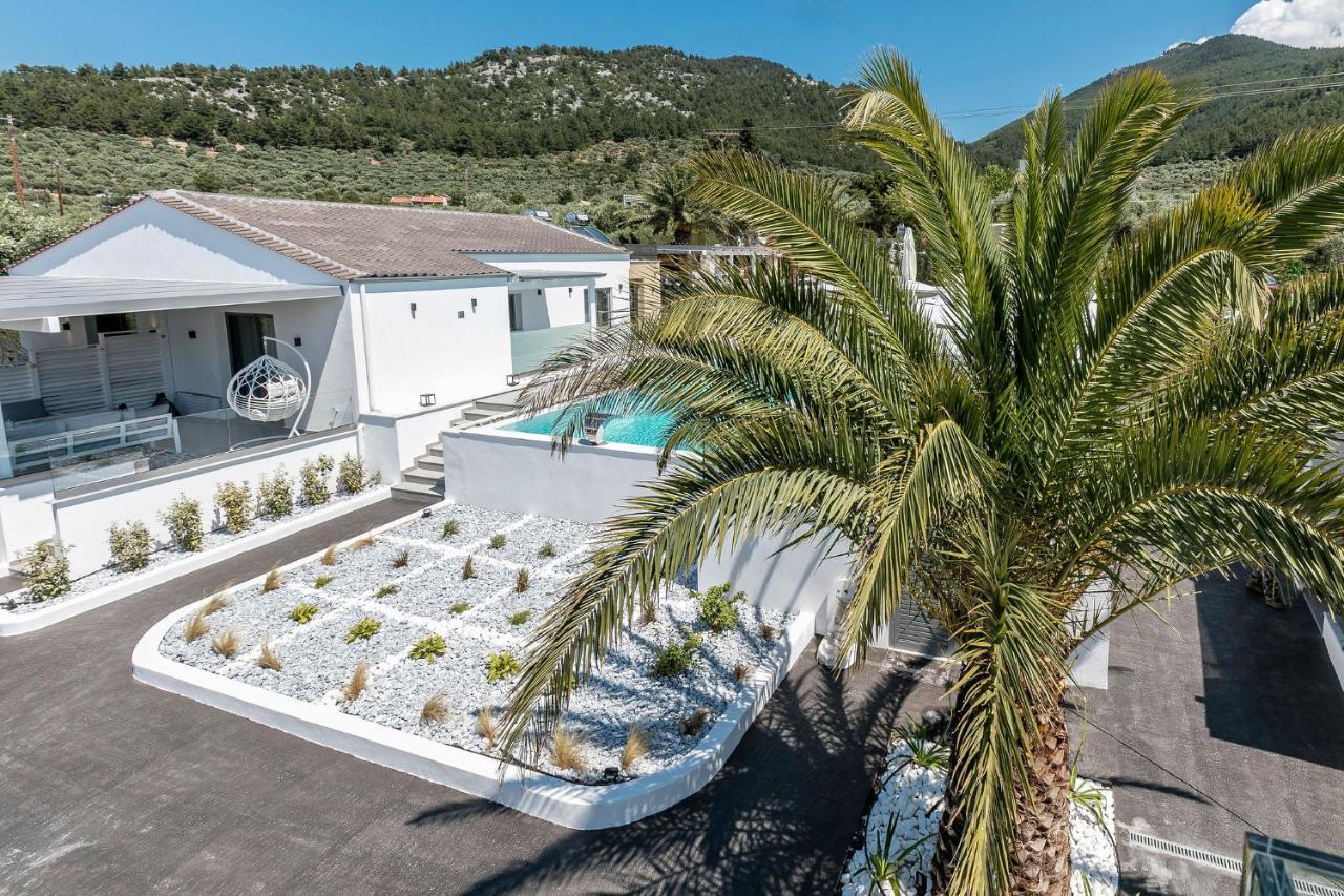 Pachis Escape Suites Bagian luar foto