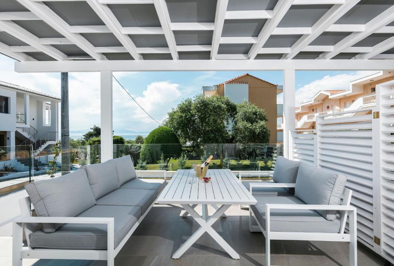 Pachis Escape Suites Bagian luar foto