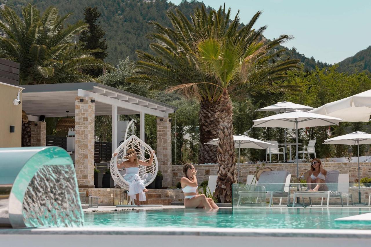 Pachis Escape Suites Bagian luar foto