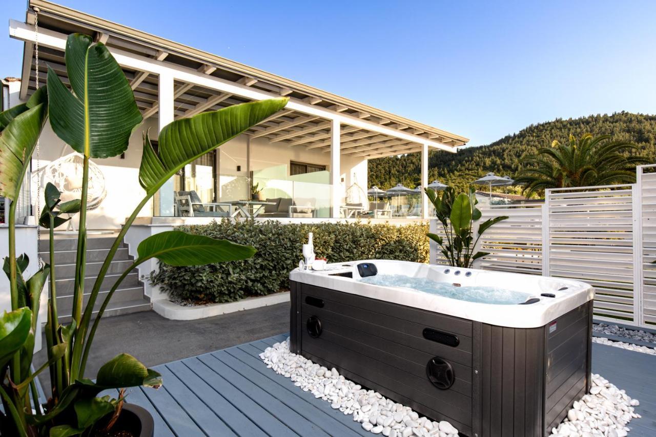 Pachis Escape Suites Bagian luar foto